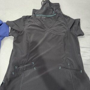 Black Scrubstar Top and matching bottoms